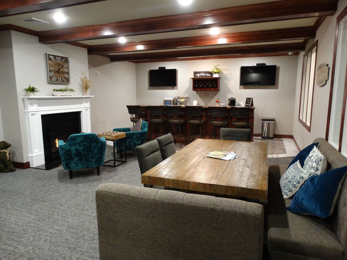 Holmen Apartment: 1614 Prairie Place