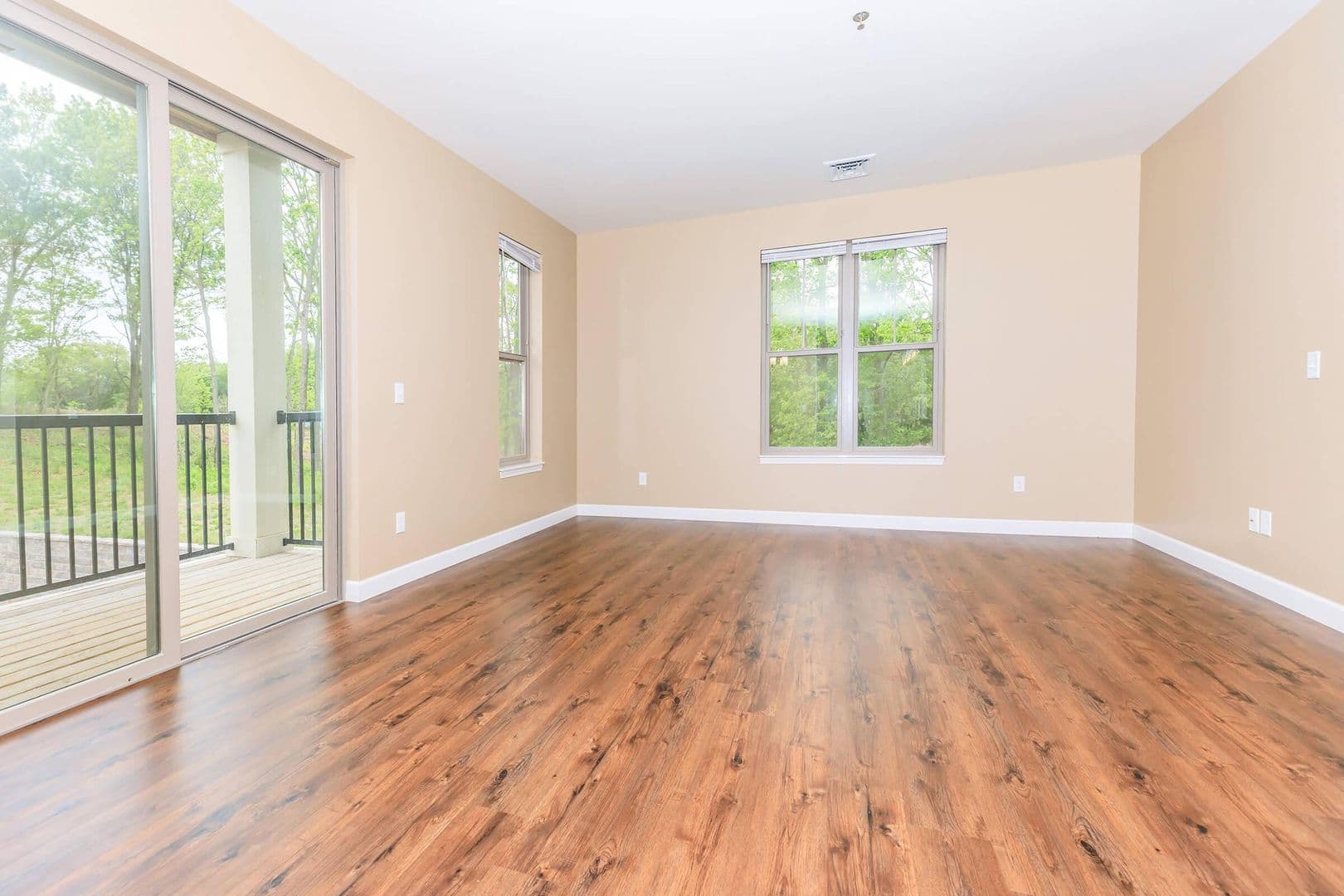 Onalaska Apartment: 2101 Abbey Road