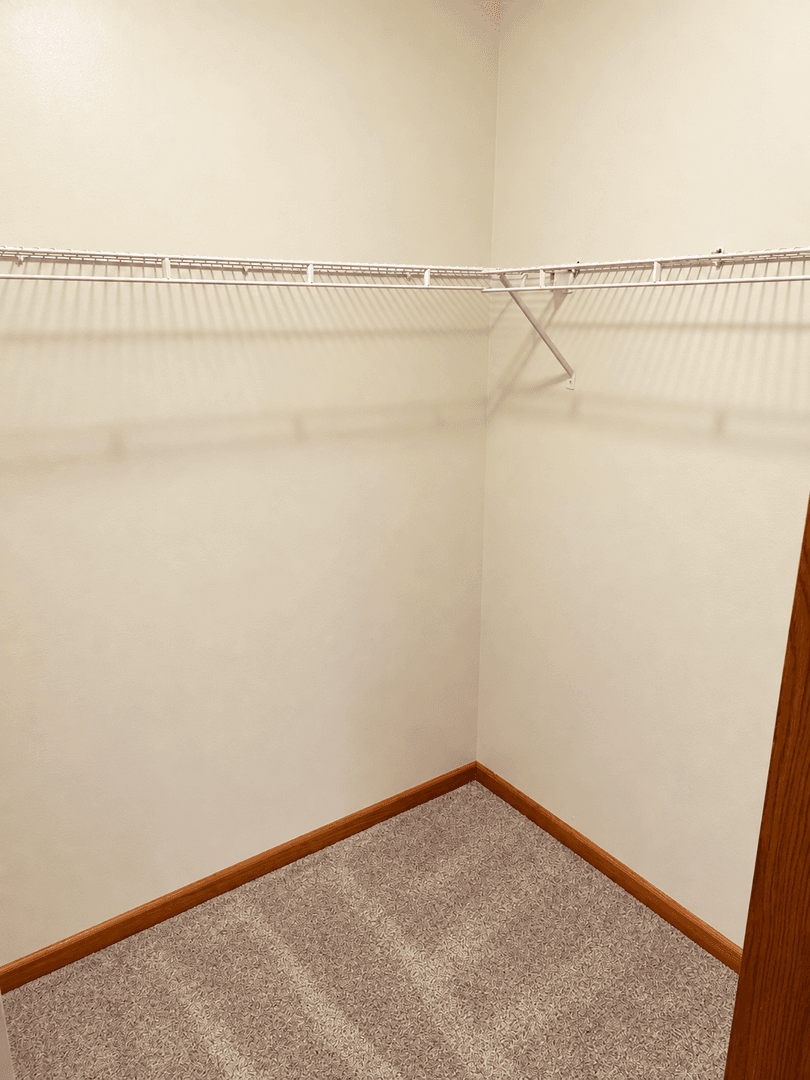 La Crosse Apartment: 403 Gillette Street