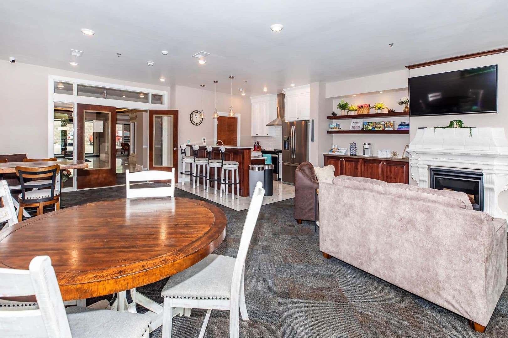 Baraboo Apartment: 325 Lynn Street