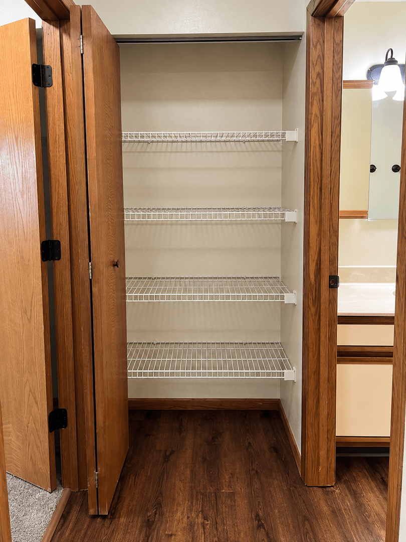 La Crosse Apartment: 403 Gillette Street