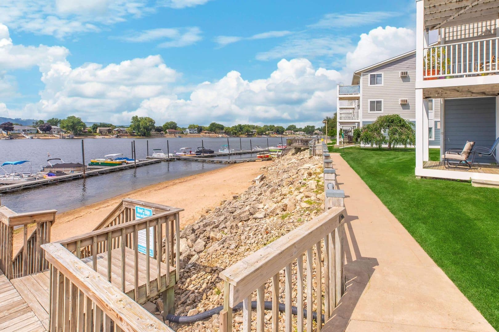 La Crosse Apartment: 403 Gillette Street
