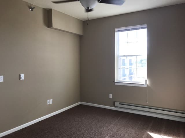 Holmen Apartment: 1614 Prairie Place