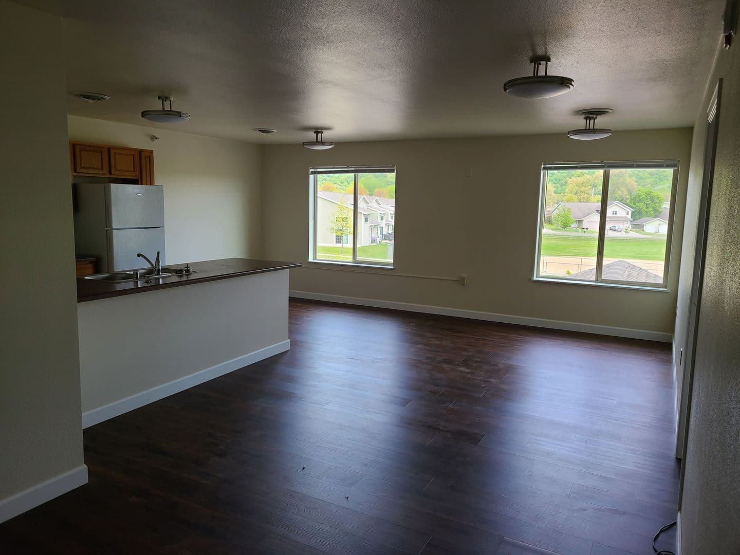 Onalaska Apartment: 843 Oak Ave N