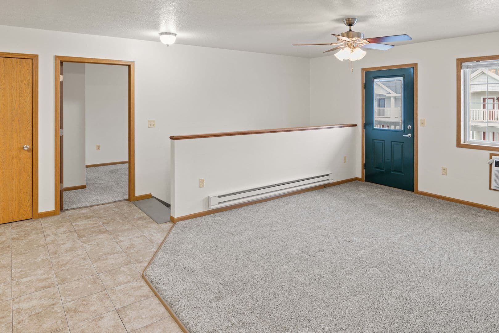 Holmen Apartment: 970 Linden Dr