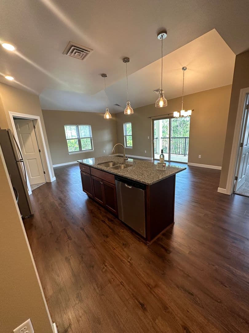 Onalaska Apartment: 2101 Abbey Road
