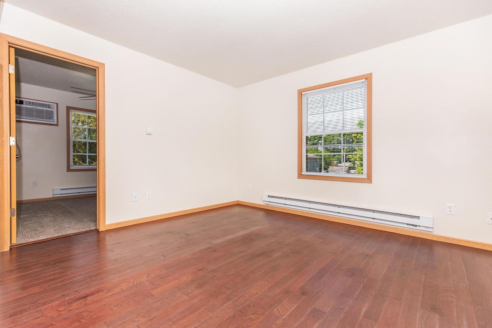 La Crosse Apartment: 918  920 Gould Street