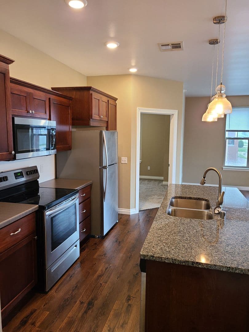 Onalaska Apartment: 2101 Abbey Road