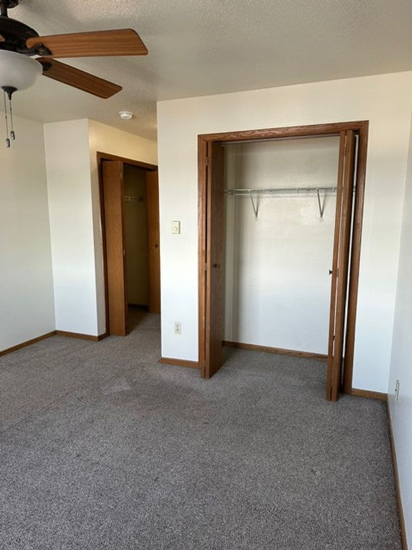 La Crosse Apartment: 403 Gillette Street