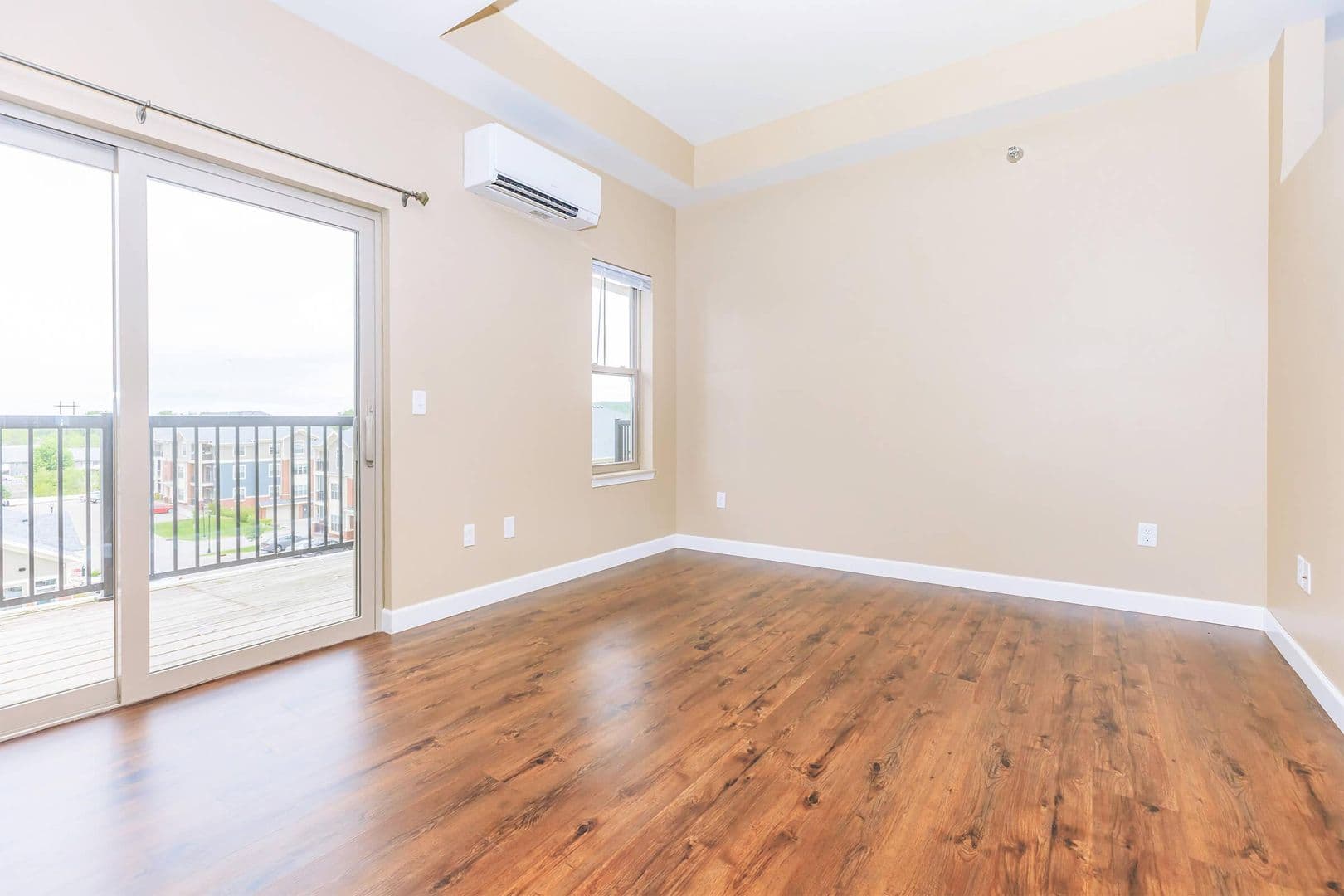 Onalaska Apartment: 2101 Abbey Road