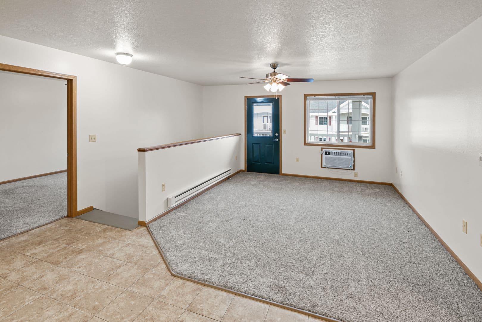 Holmen Apartment: 970 Linden Dr