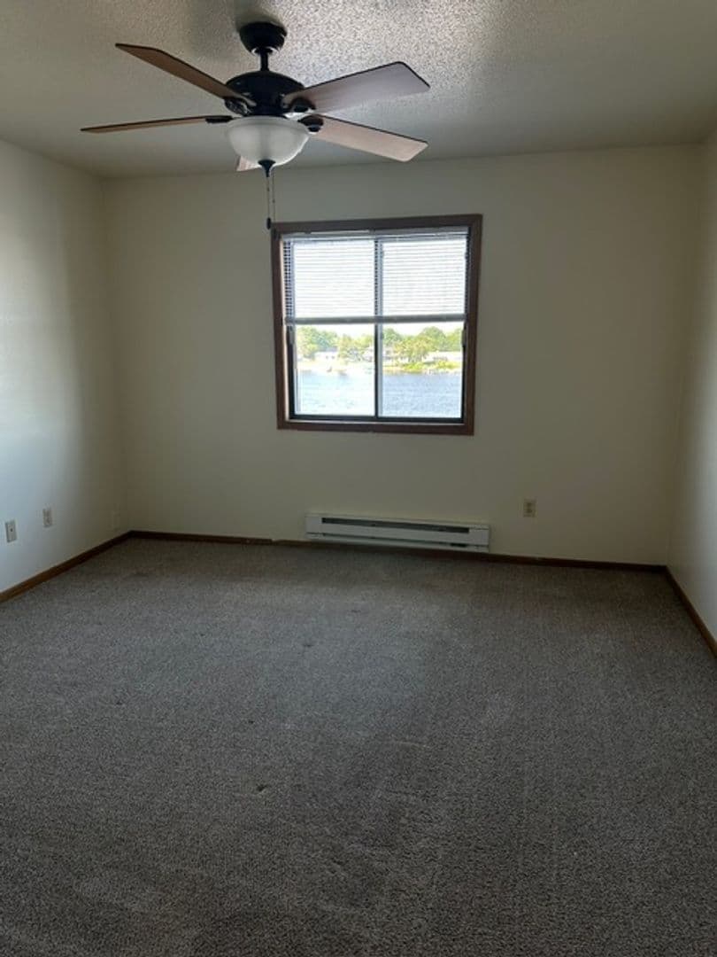 La Crosse Apartment: 403 Gillette Street