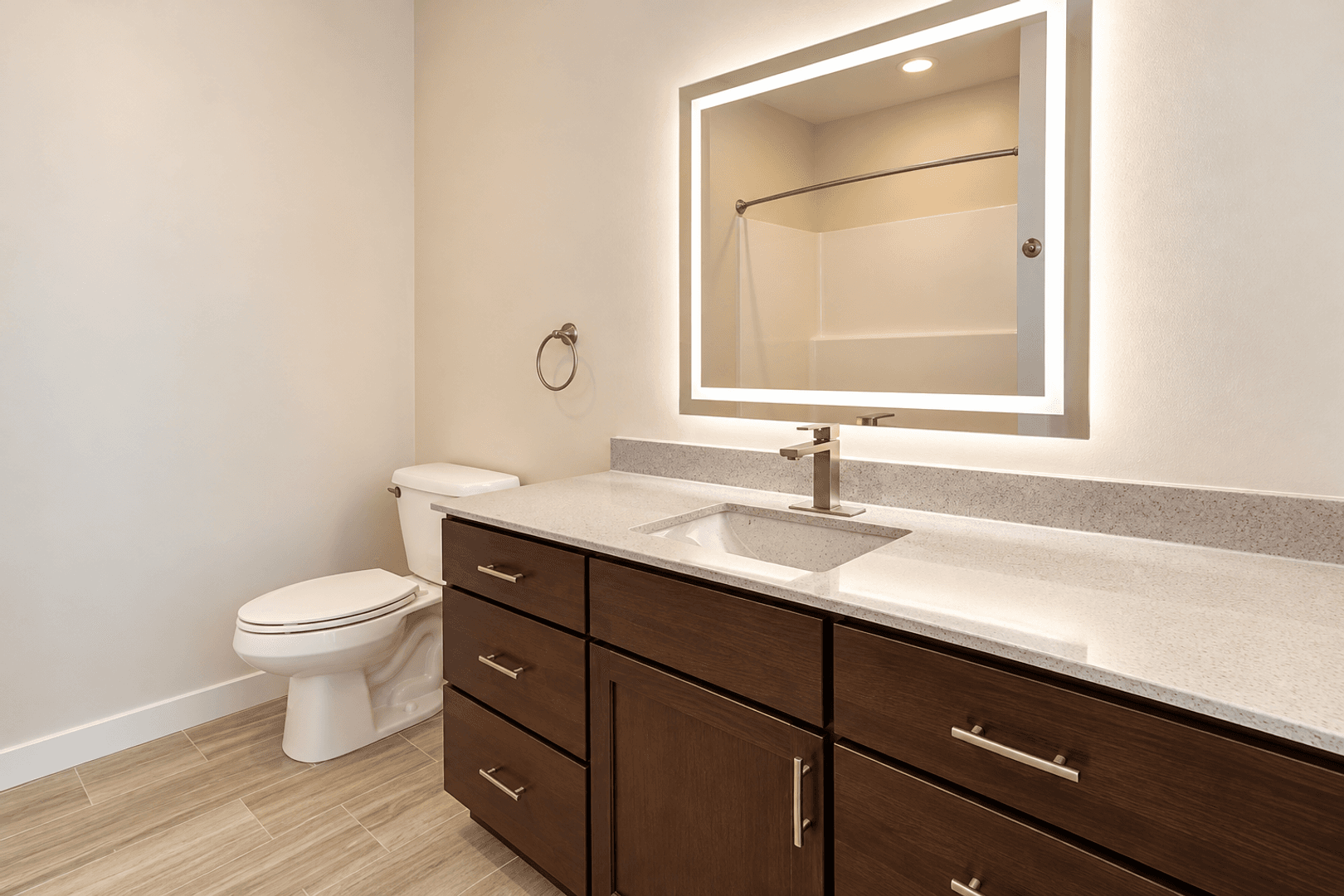 La Crosse Apartment: 55 River Bend Road