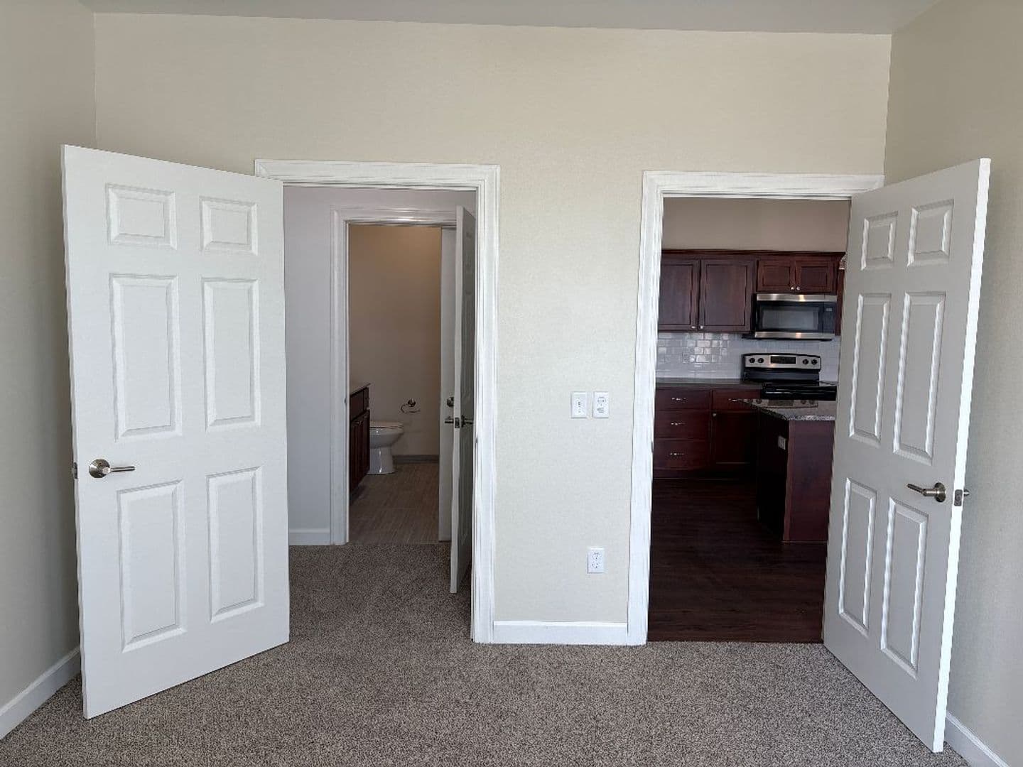 Baraboo Apartment: 922 Spencer Court