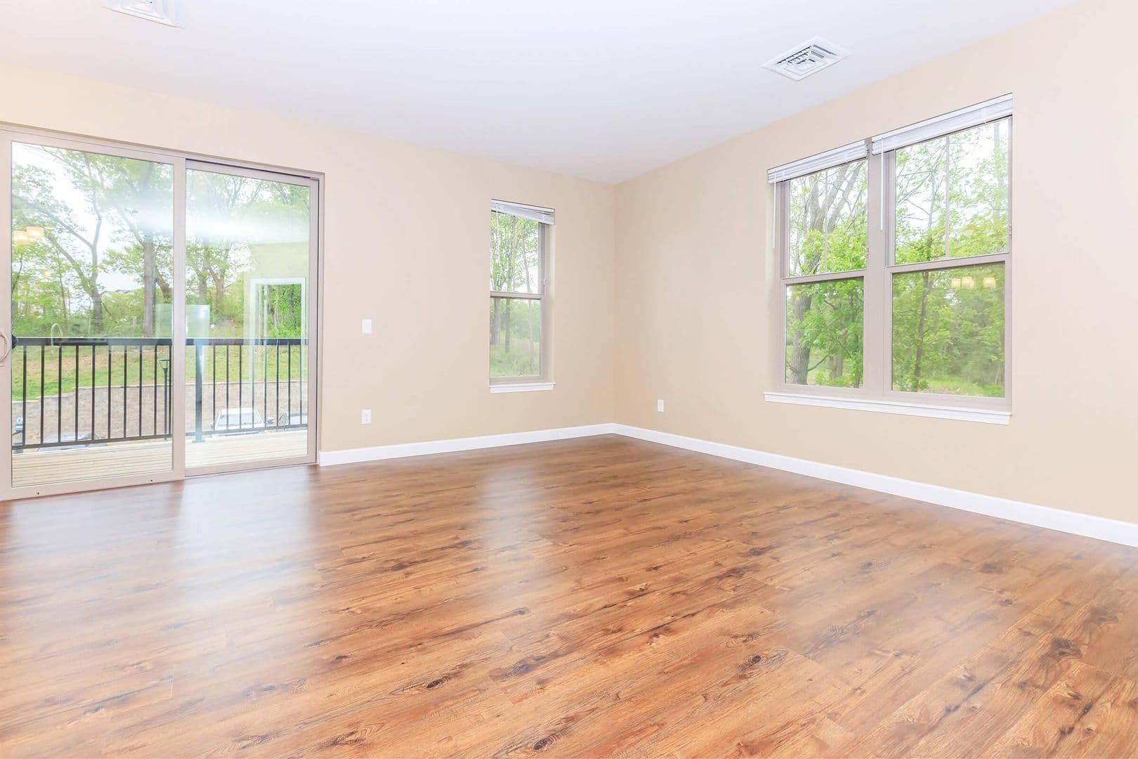 Onalaska Apartment: 2101 Abbey Road