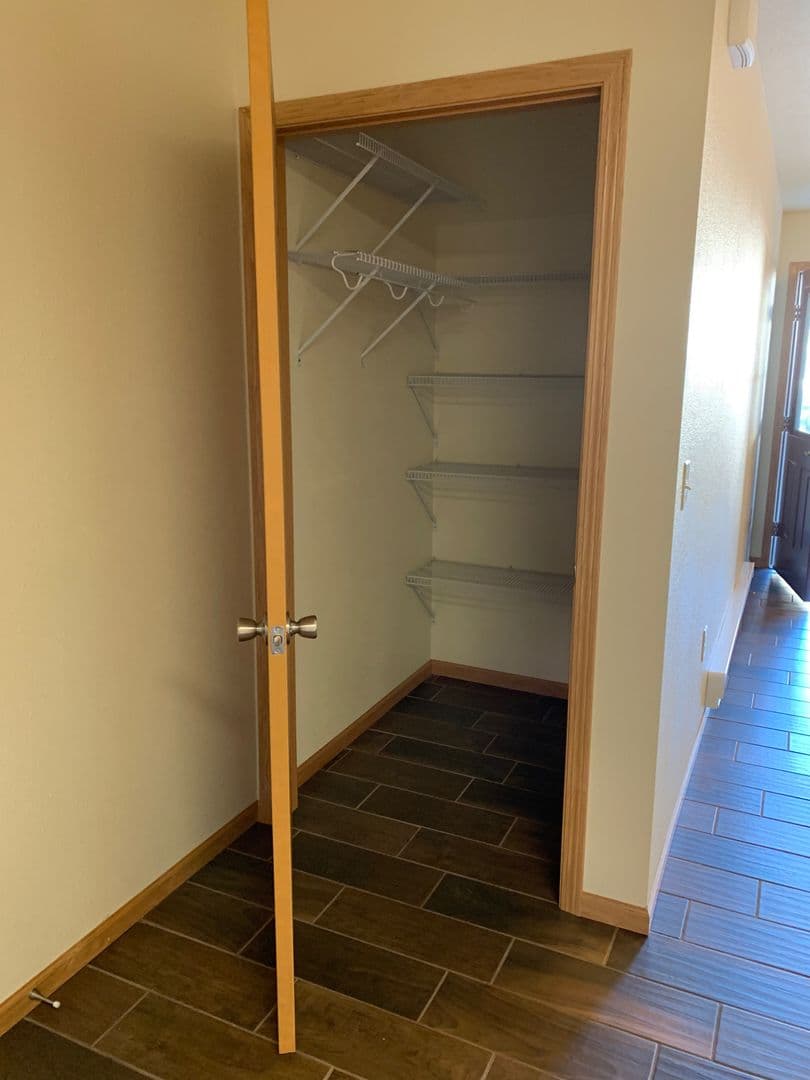 Onalaska Apartment: 1420 Greenbay Street