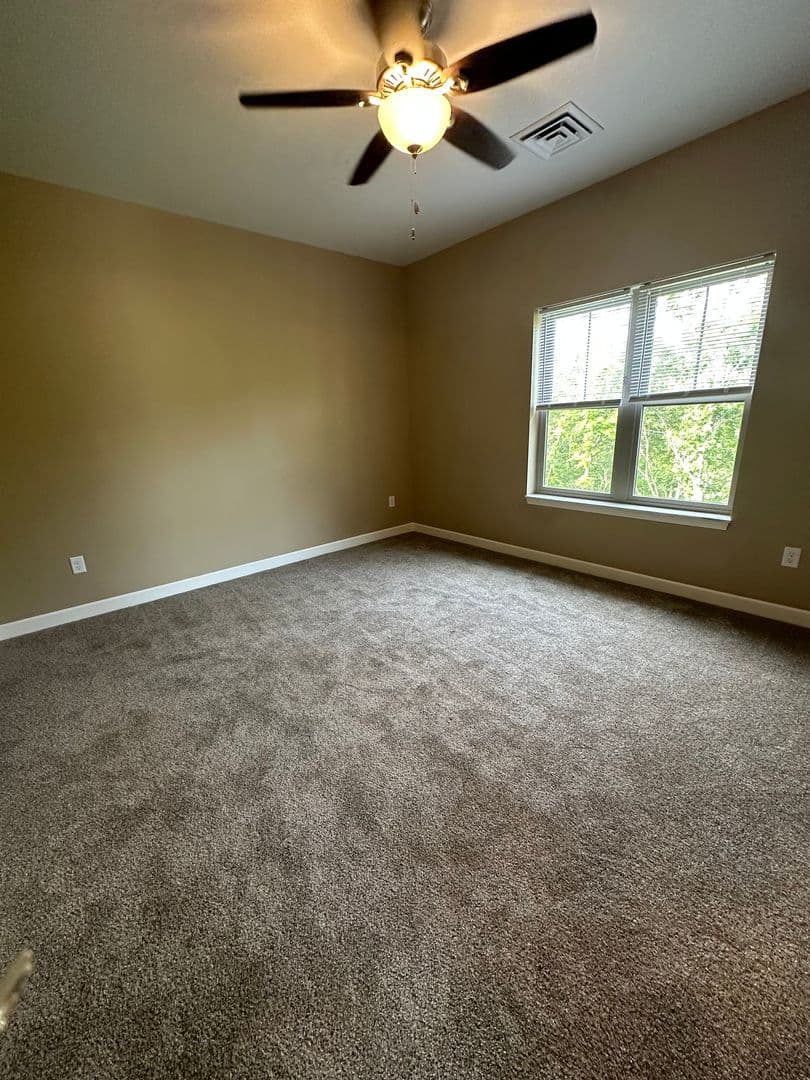 Onalaska Apartment: 2101 Abbey Road
