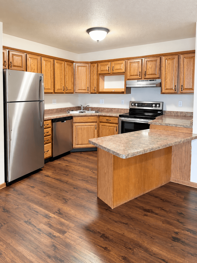 La Crosse Apartment: 403 Gillette Street