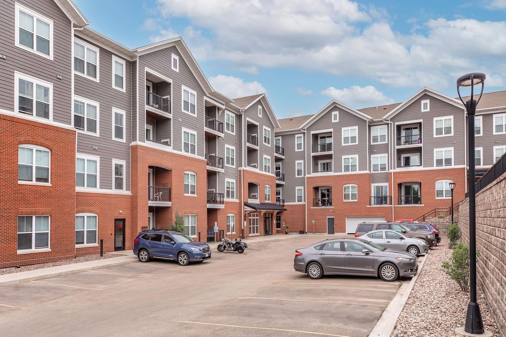 Baraboo Apartment: 325 Lynn Street