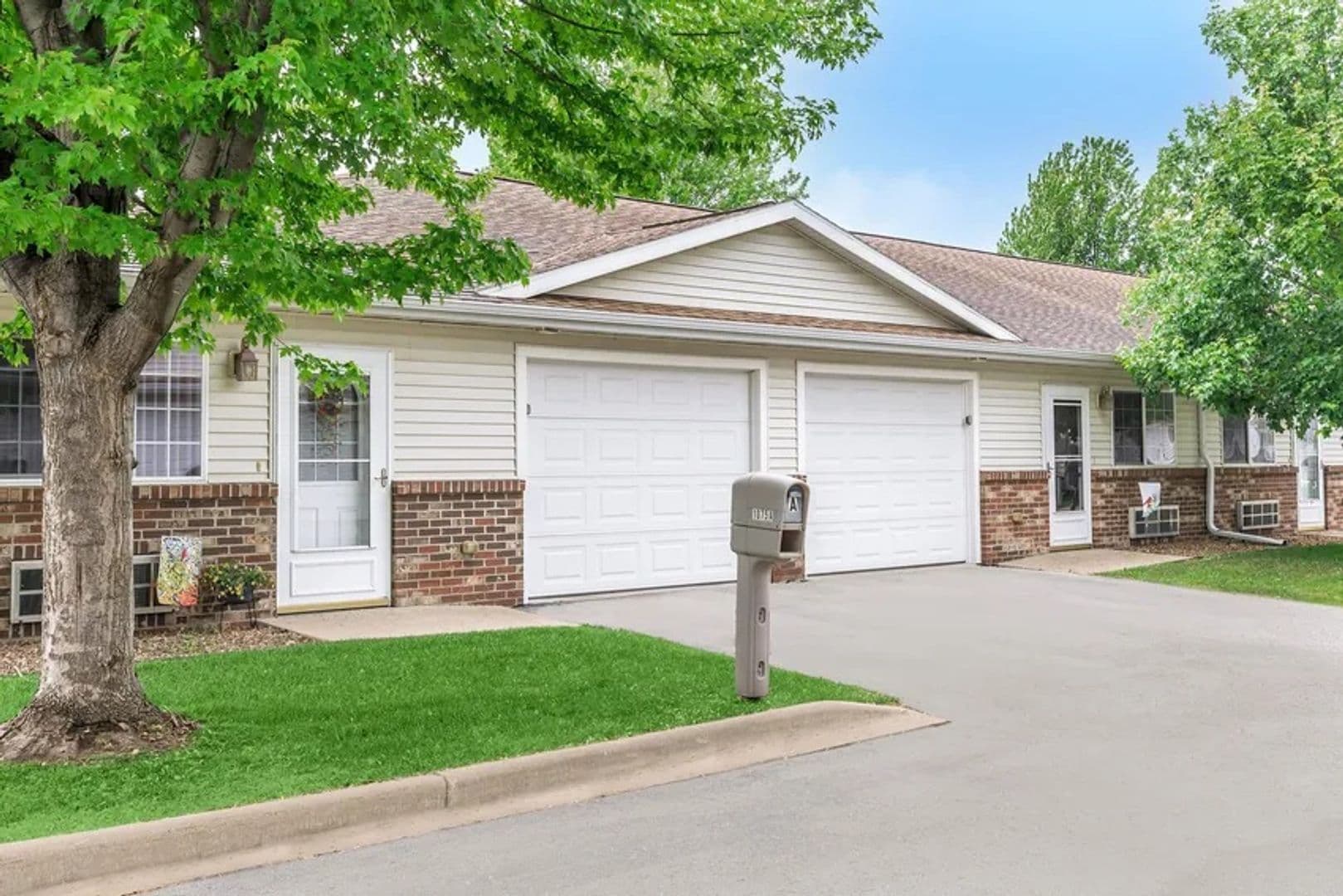 Onalaska Apartment: 1077 Kristy Lane