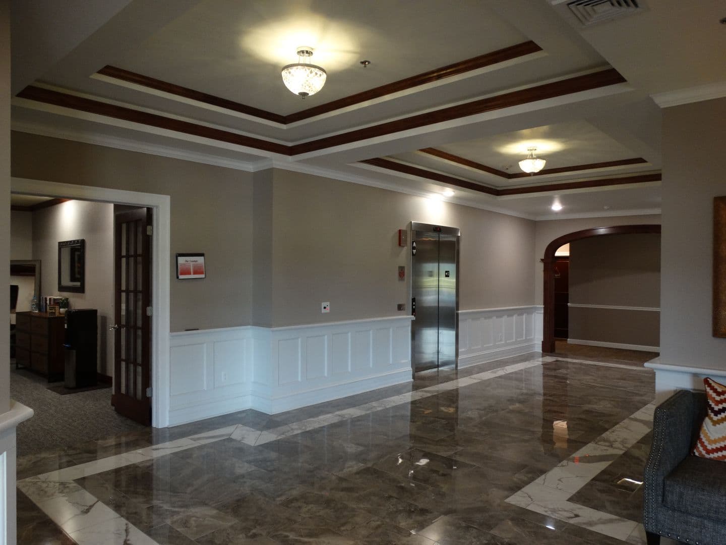 Holmen Apartment: 1614 Prairie Place