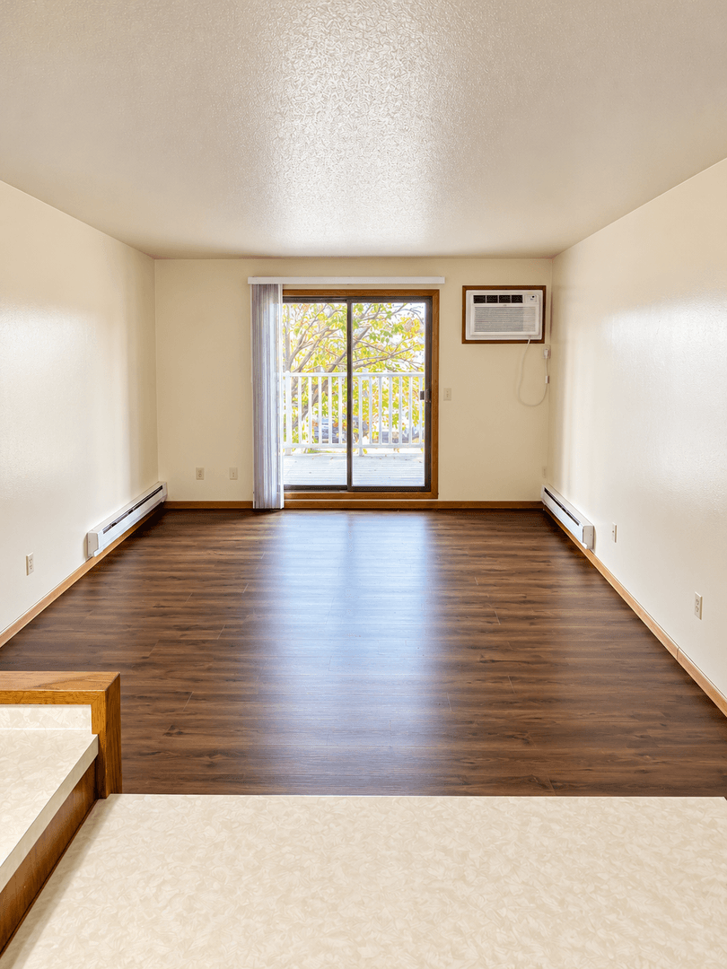 La Crosse Apartment: 403 Gillette Street