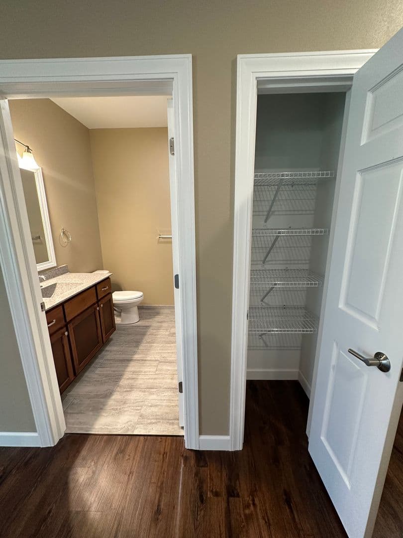 Onalaska Apartment: 2101 Abbey Road