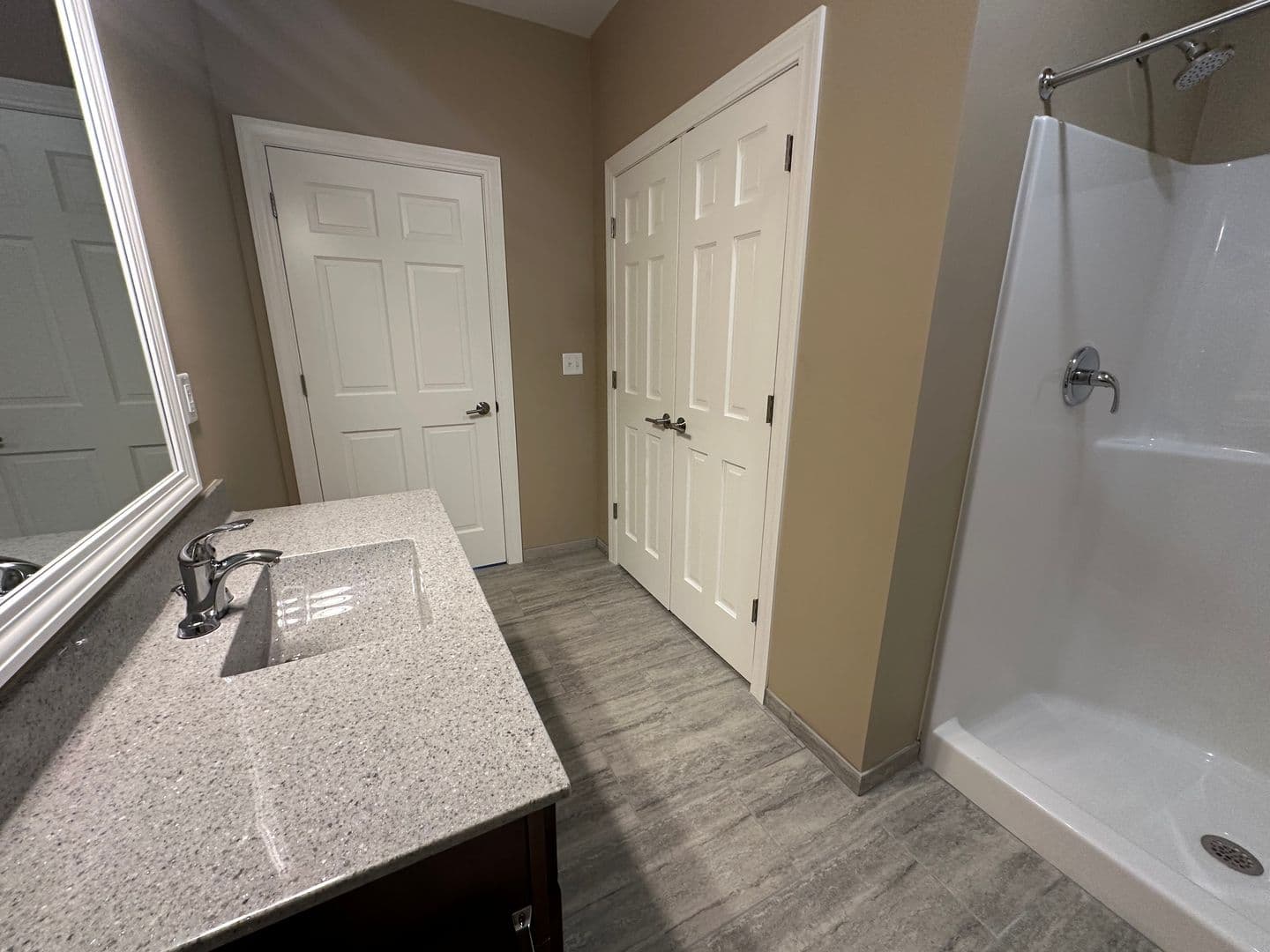 Onalaska Apartment: 2101 Abbey Road