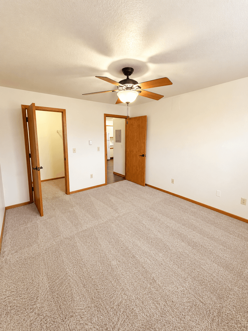 La Crosse Apartment: 403 Gillette Street