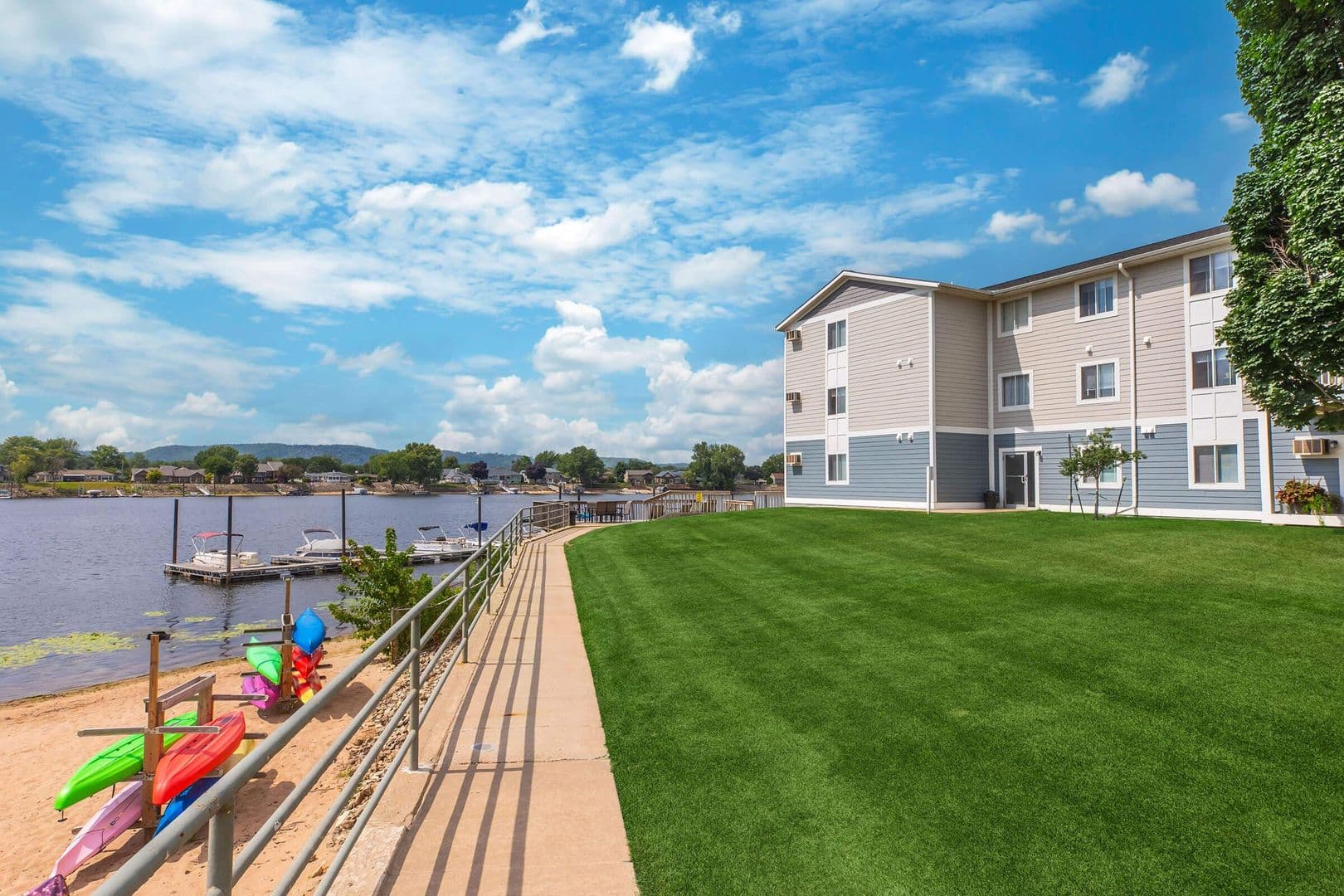 La Crosse Apartment: 403 Gillette Street