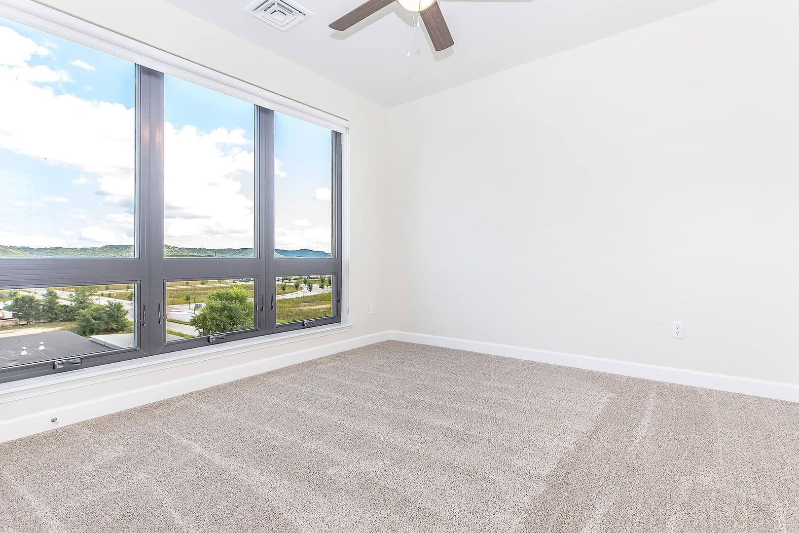 La Crosse Apartment: 55 River Bend Road