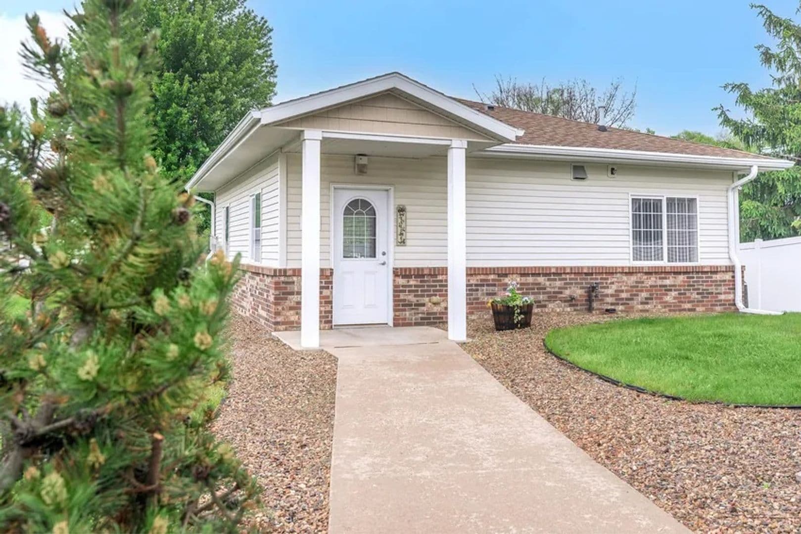 Onalaska Apartment: 1077 Kristy Lane