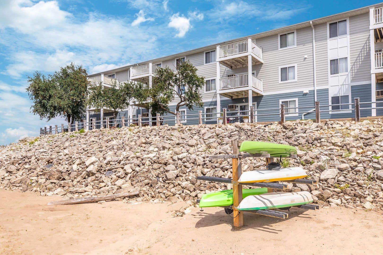 La Crosse Apartment: 403 Gillette Street