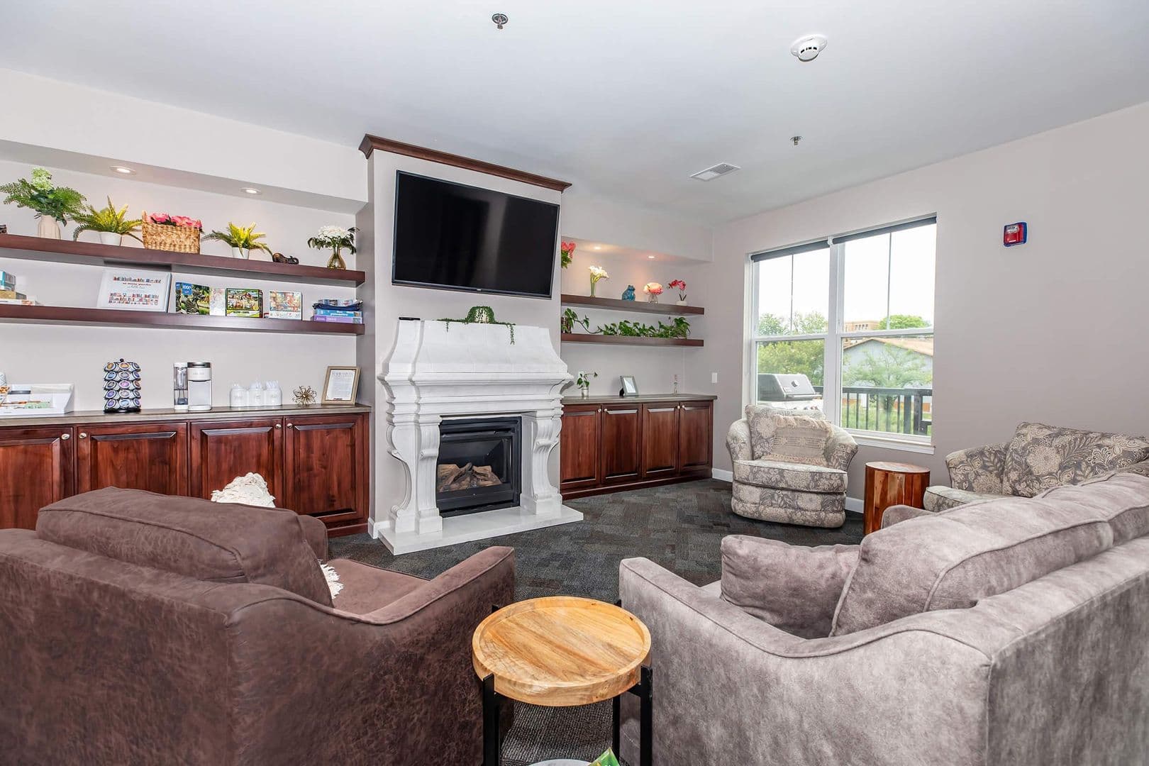 Baraboo Apartment: 325 Lynn Street