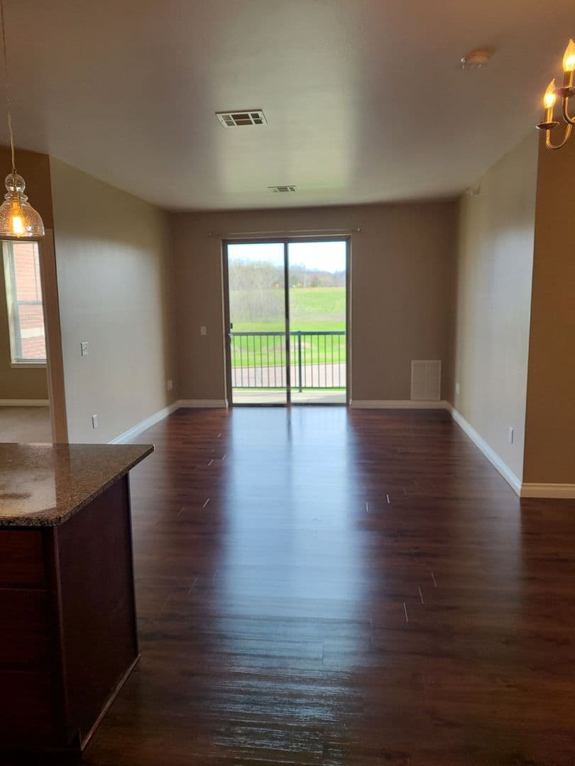 Onalaska Apartment: 2101 Abbey Road