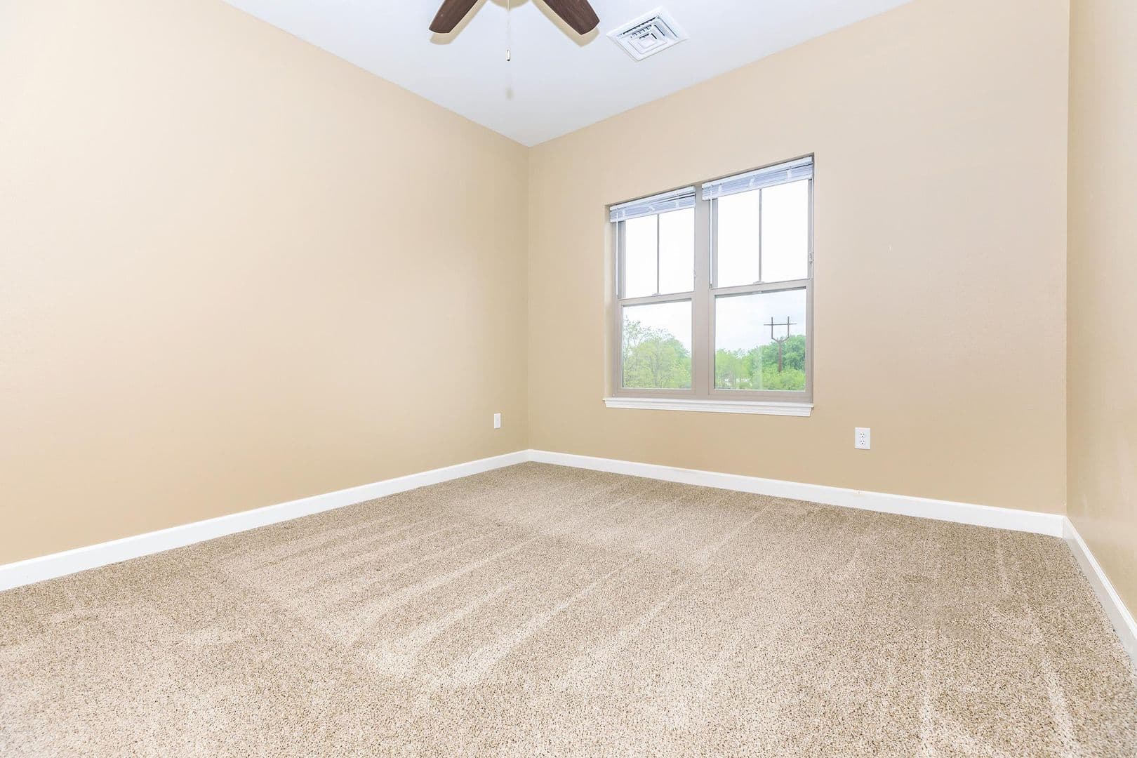 Onalaska Apartment: 2101 Abbey Road