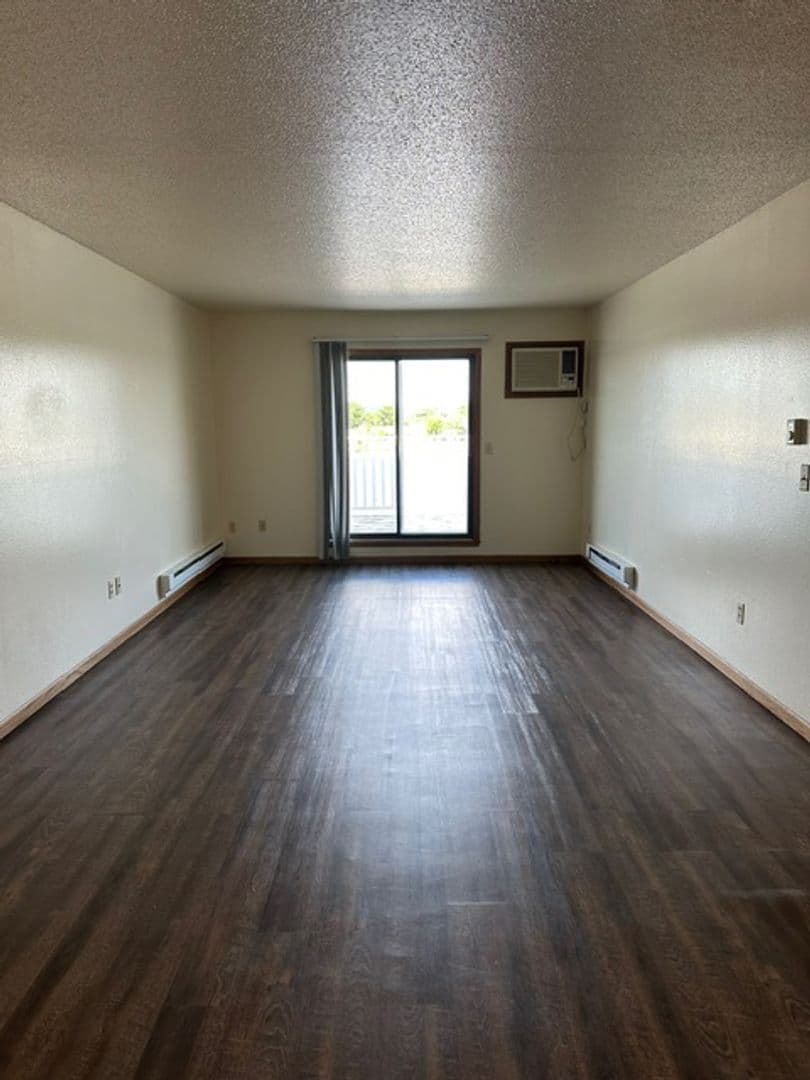 La Crosse Apartment: 403 Gillette Street