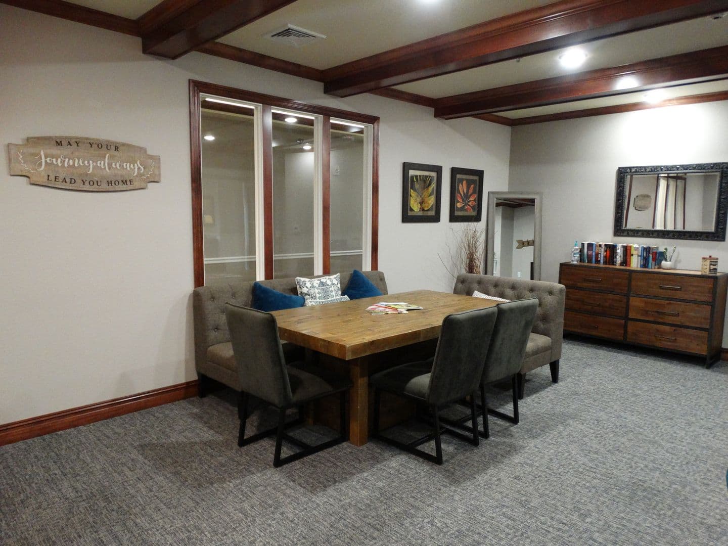 Holmen Apartment: 1614 Prairie Place
