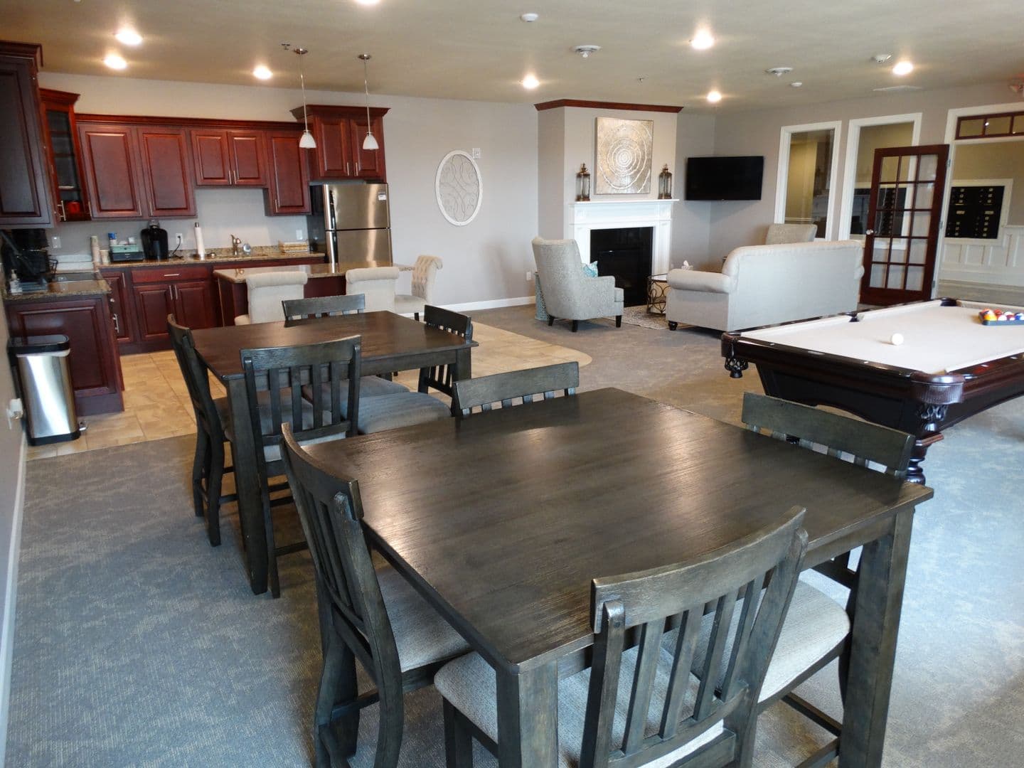 Holmen Apartment: 1614 Prairie Place