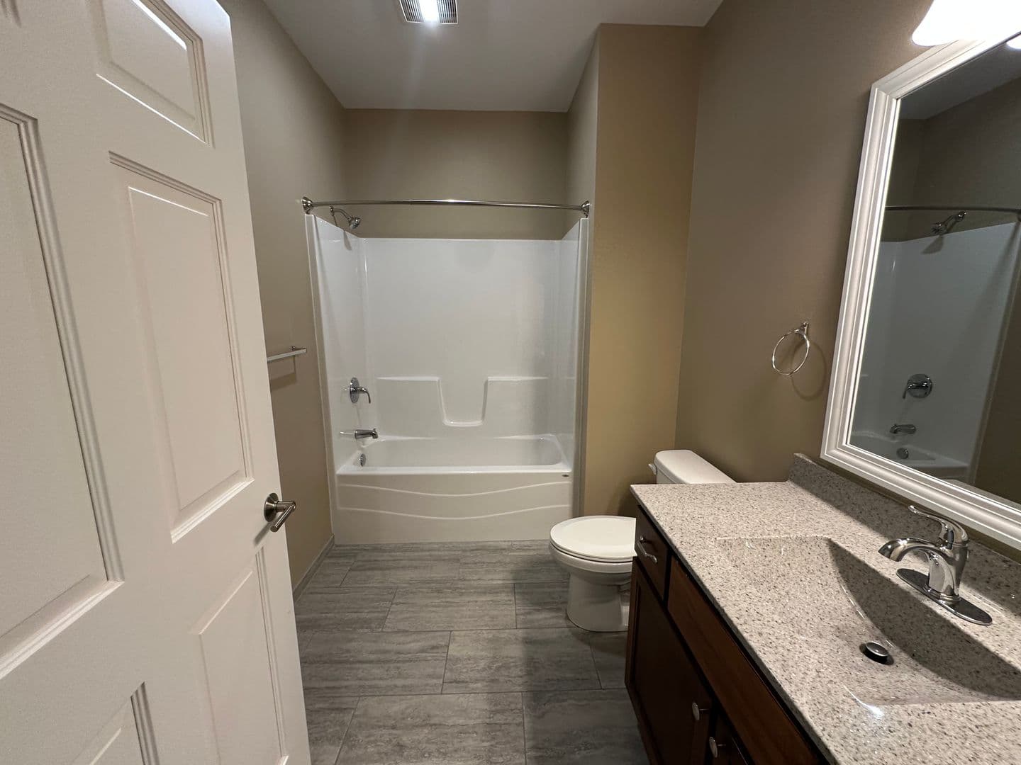 Onalaska Apartment: 2101 Abbey Road