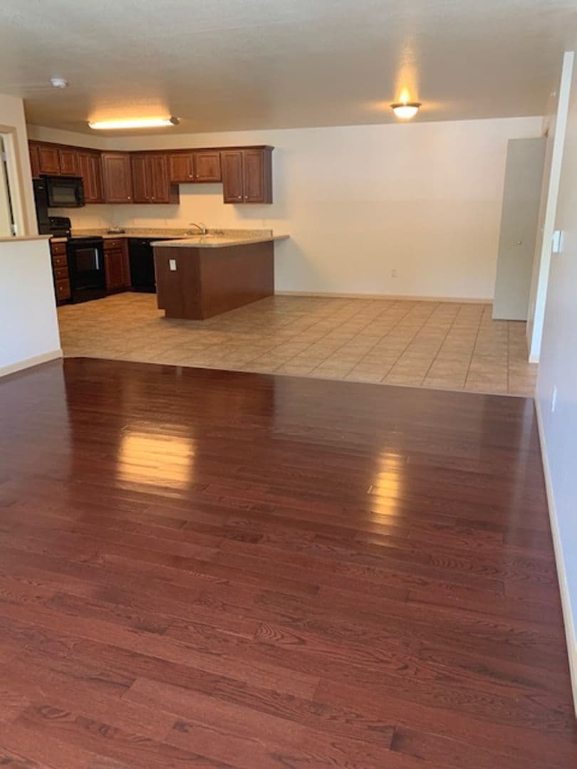 La Crosse Apartment: 3715  3717 Mormon Coulee Road