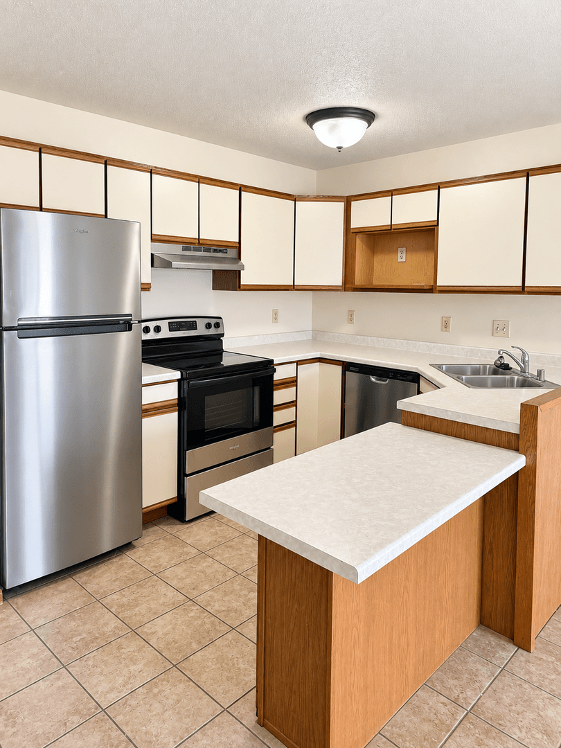 La Crosse Apartment: 403 Gillette Street