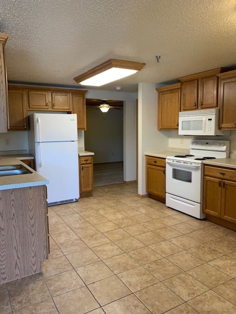 La Crosse Apartment: 3715  3717 Mormon Coulee Road