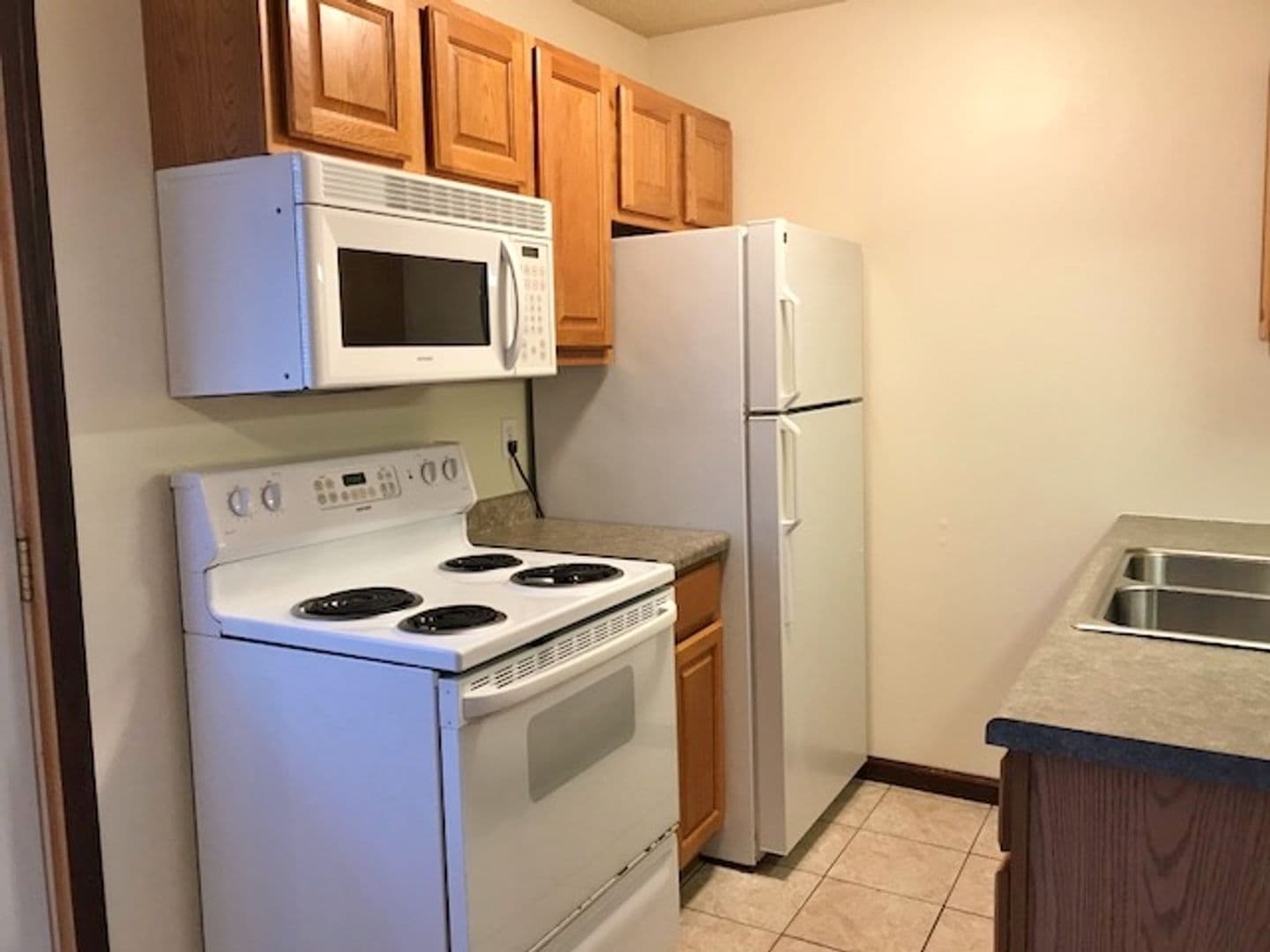 Onalaska Apartment: 408,416, 510 Quincy Street