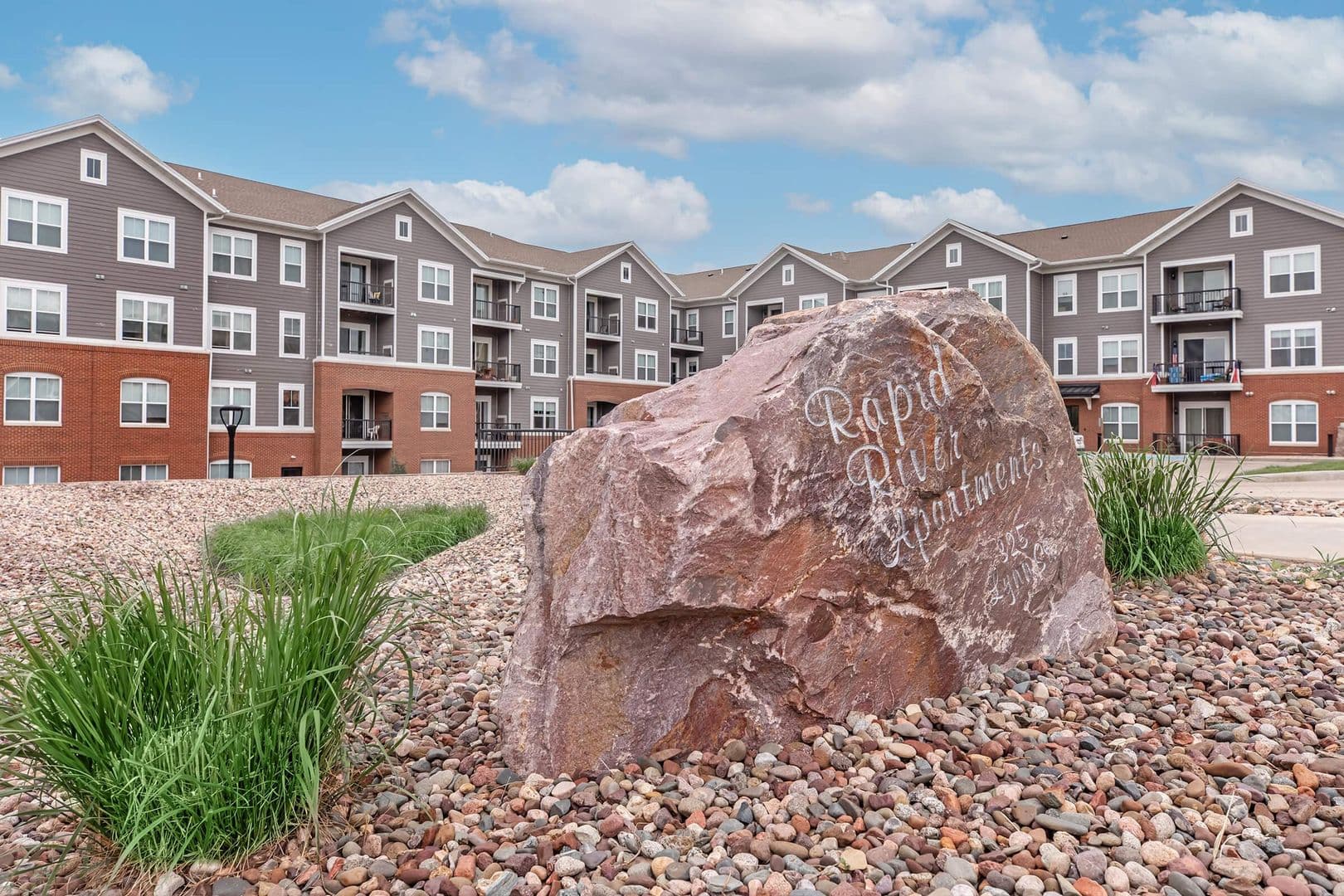 Baraboo Apartment: 325 Lynn Street