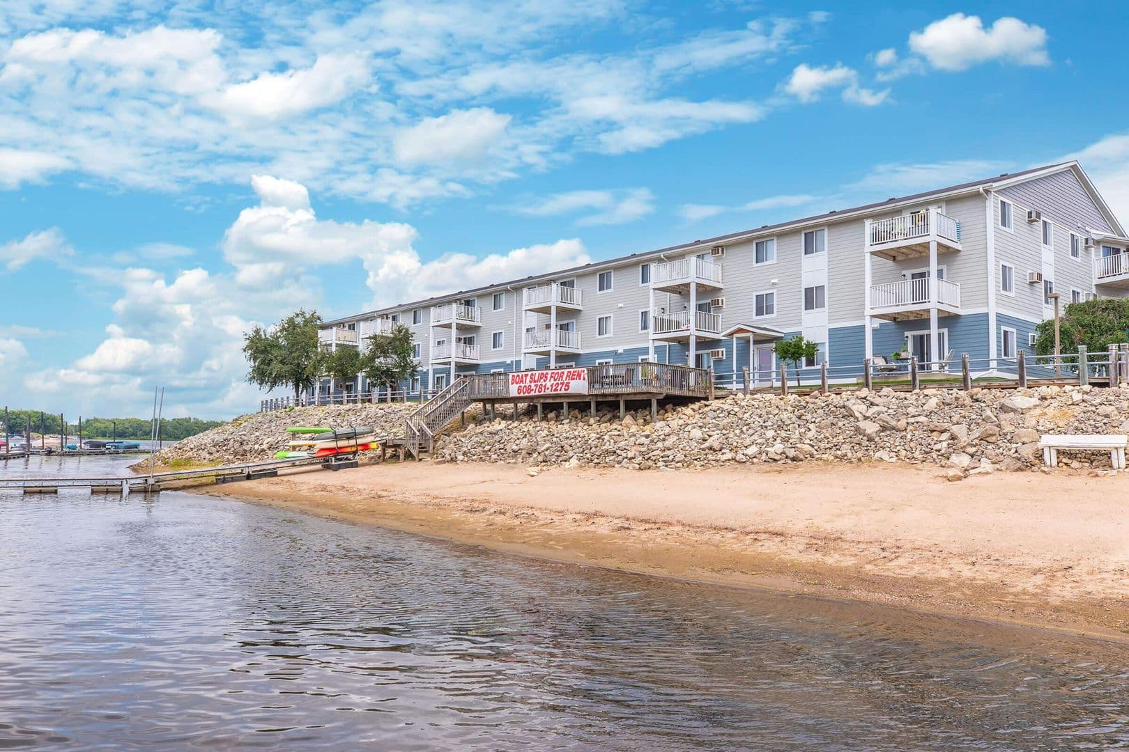 La Crosse Apartment: 403 Gillette Street