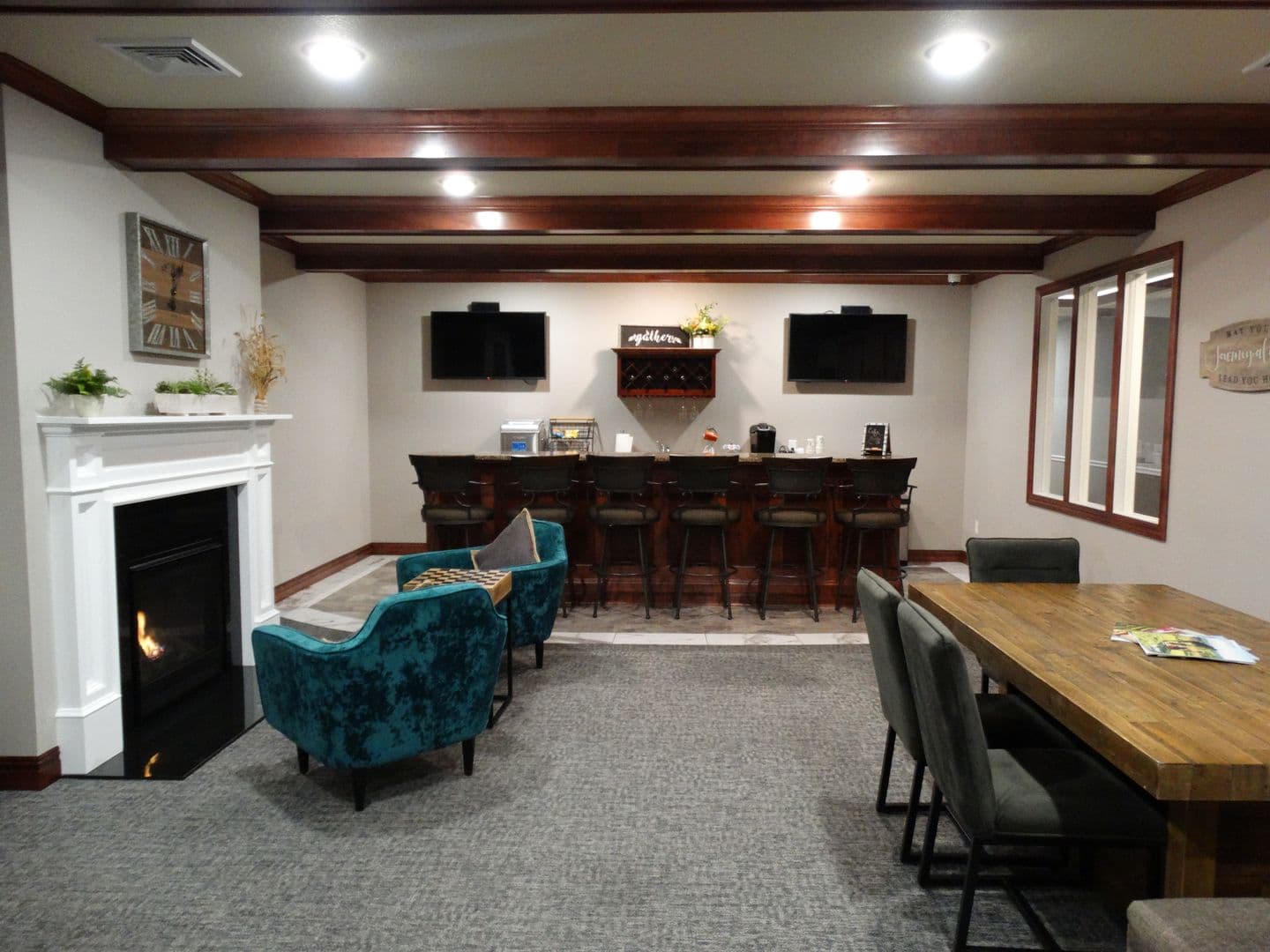 Holmen Apartment: 1614 Prairie Place