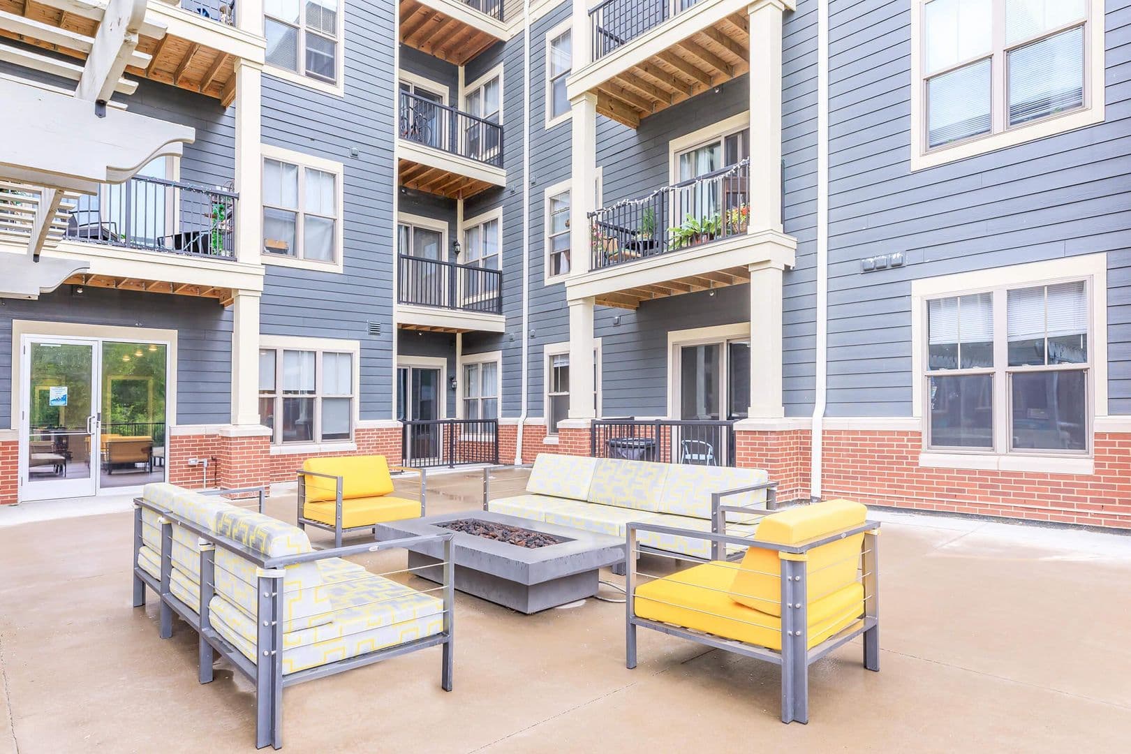 Onalaska Apartment: 2101 Abbey Road
