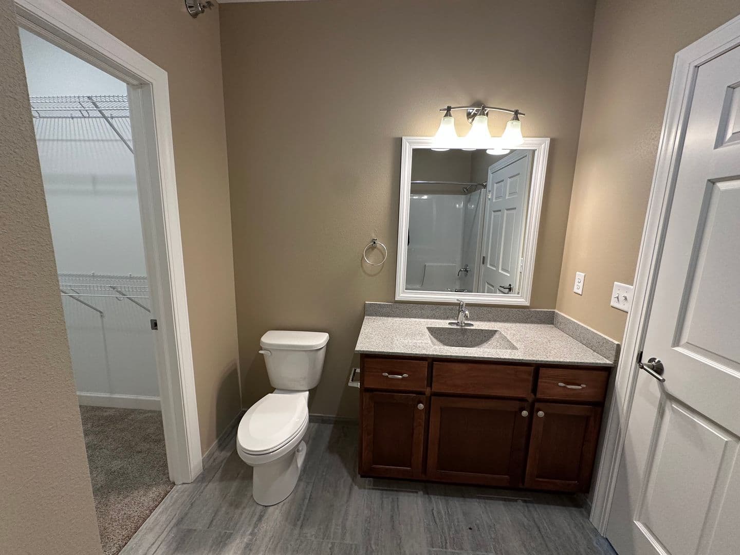 Onalaska Apartment: 2101 Abbey Road