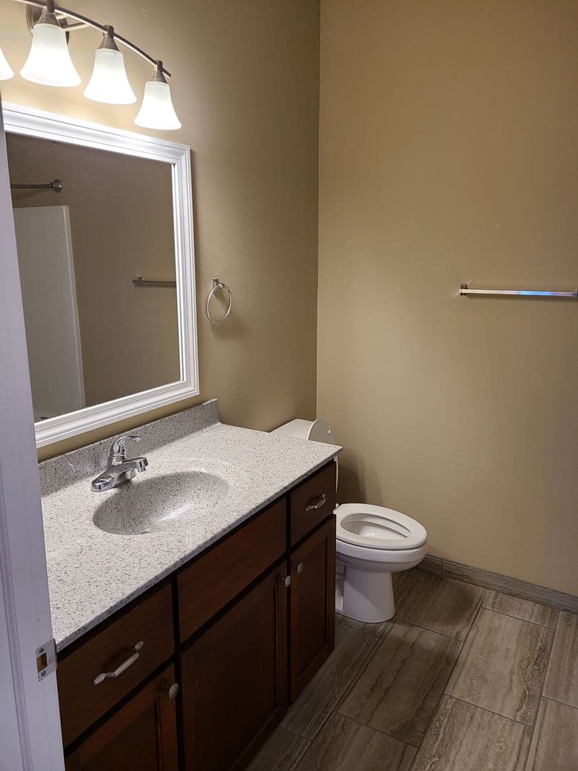 Onalaska Apartment: 2101 Abbey Road